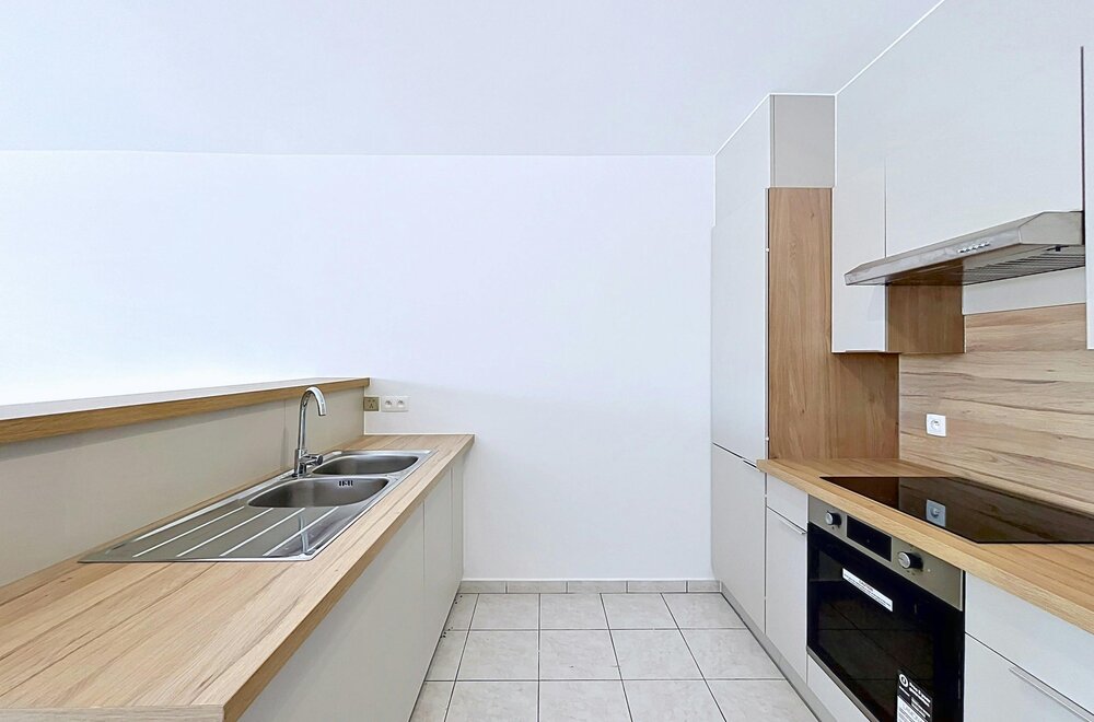appartement-met-2-slaapkamers-en-terras-aan-station-eeklo003.jpg