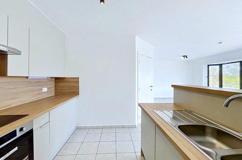 appartement-met-2-slaapkamers-en-terras-aan-station-eeklo004.jpg