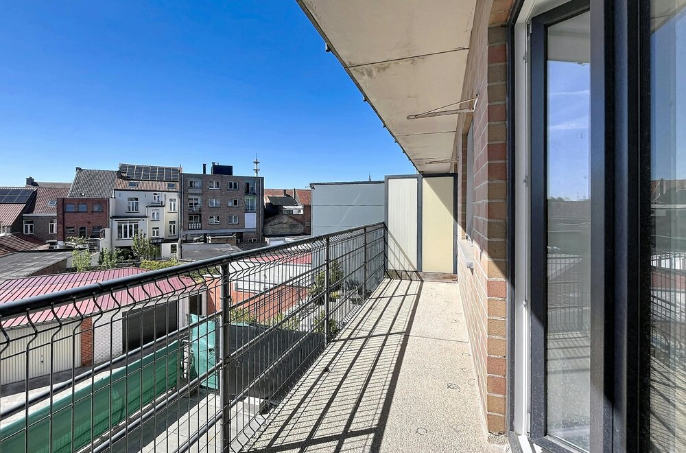 appartement-met-2-slaapkamers-en-terras-aan-station-eeklo018.jpg