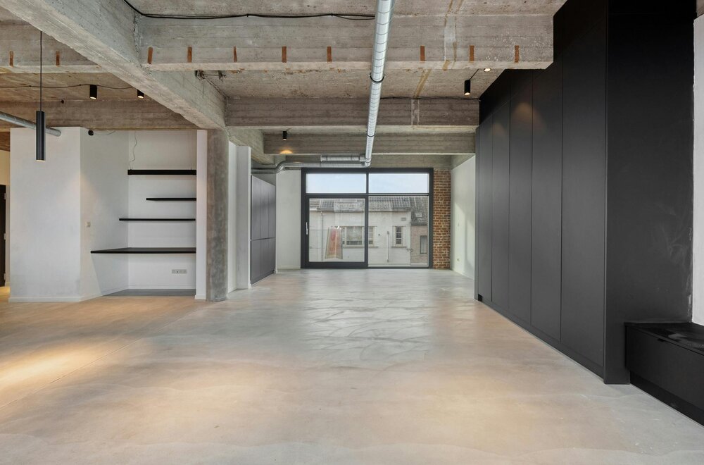 ruime-loft-in-ronse-te-koop-003.jpg