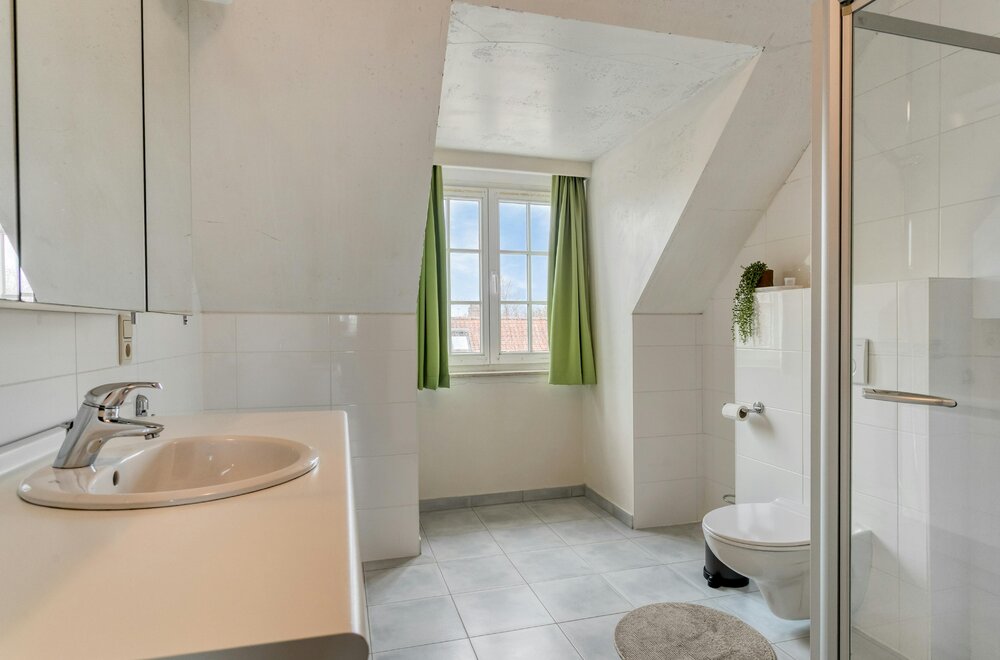 huis-met-4-slaapkamers-en-open-zicht-te-koop-te-knokke-heist011.jpg