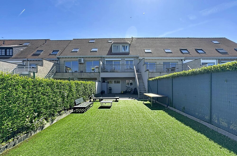 huis-met-4-slaapkamers-en-open-zicht-te-koop-te-knokke-heist013.jpg