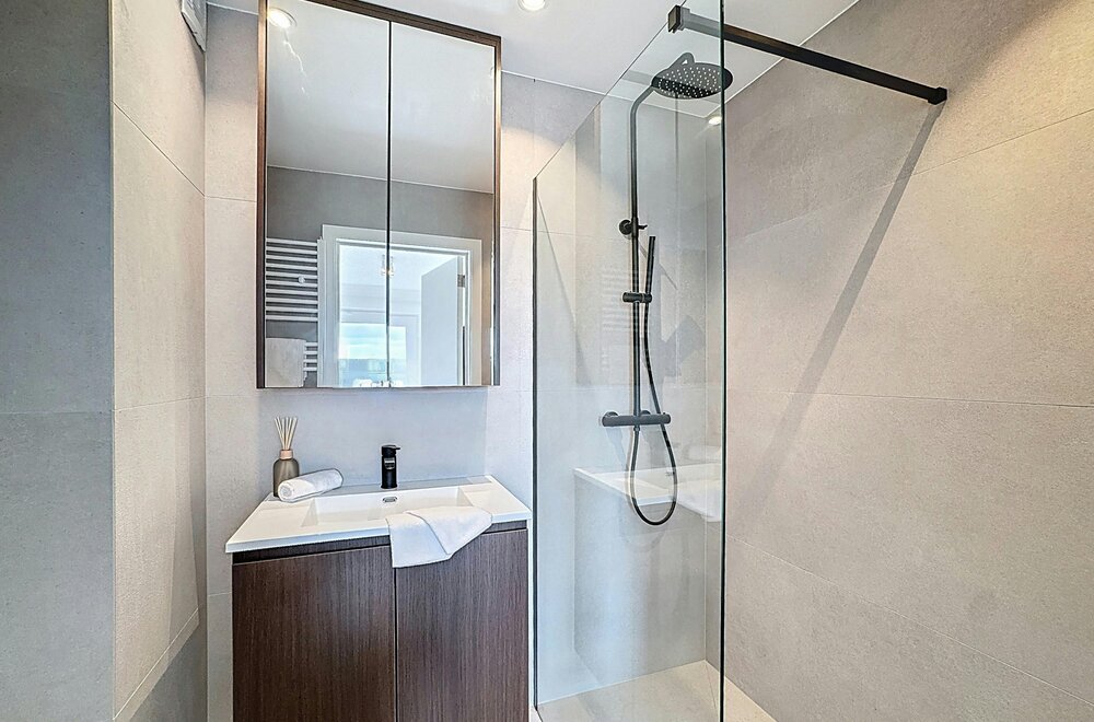 knap-appartement-vlakbij-het-heldenplein-in-heist-te-koop009.jpg