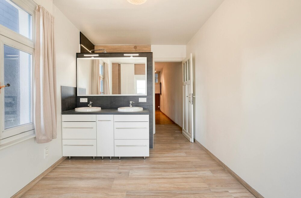 instapklaar-huis-met-4-slaapkamers-te-koop-in-blankenberge012.jpg