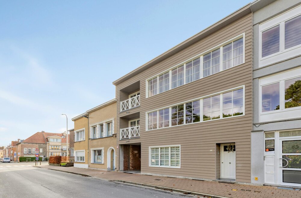 lichtrijk-en-instapklaar-appartement-te-koop-in-blankenberge001.jpg