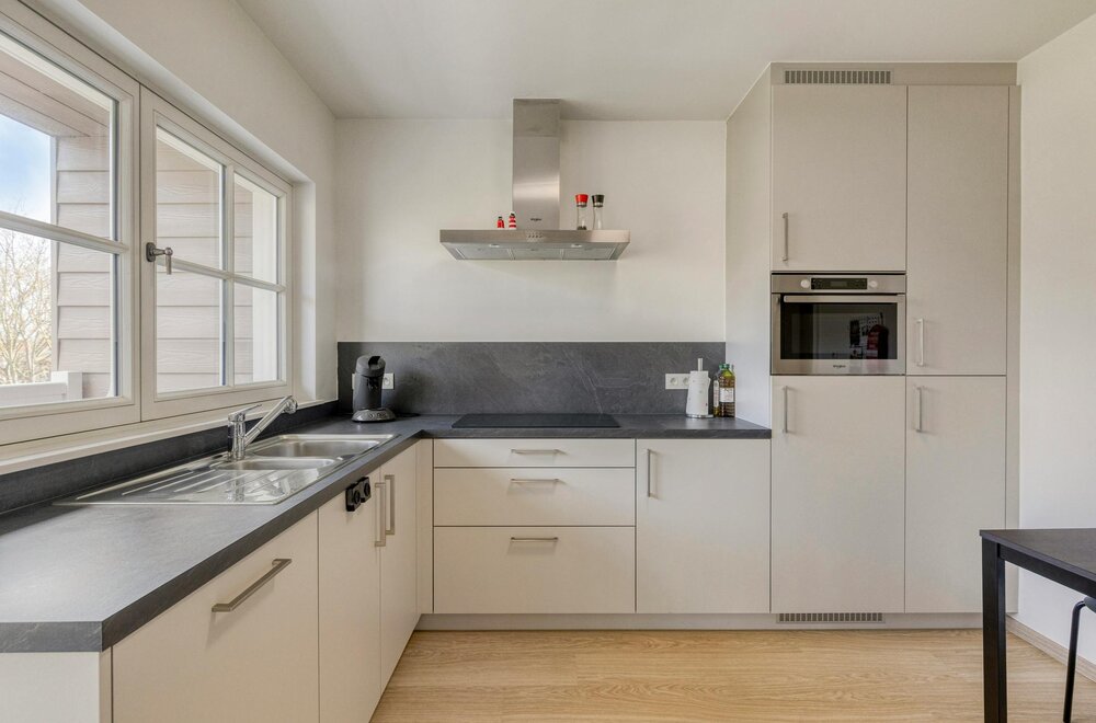 lichtrijk-en-instapklaar-appartement-te-koop-in-blankenberge008.jpg