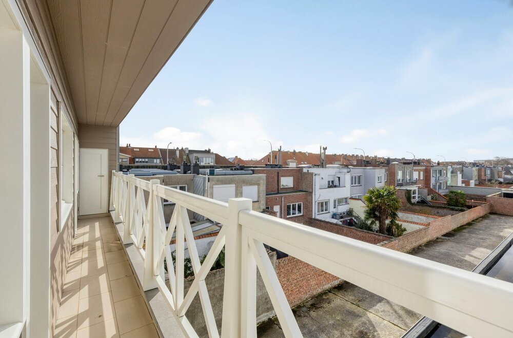 lichtrijk-en-instapklaar-appartement-te-koop-in-blankenberge010.jpg