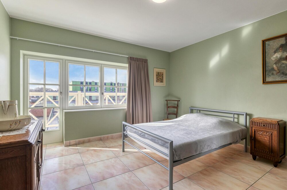 lichtrijk-en-instapklaar-appartement-te-koop-in-blankenberge012.jpg