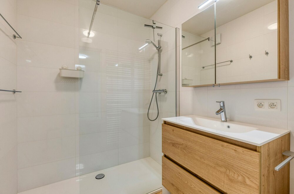 lichtrijk-en-instapklaar-appartement-te-koop-in-blankenberge015.jpg