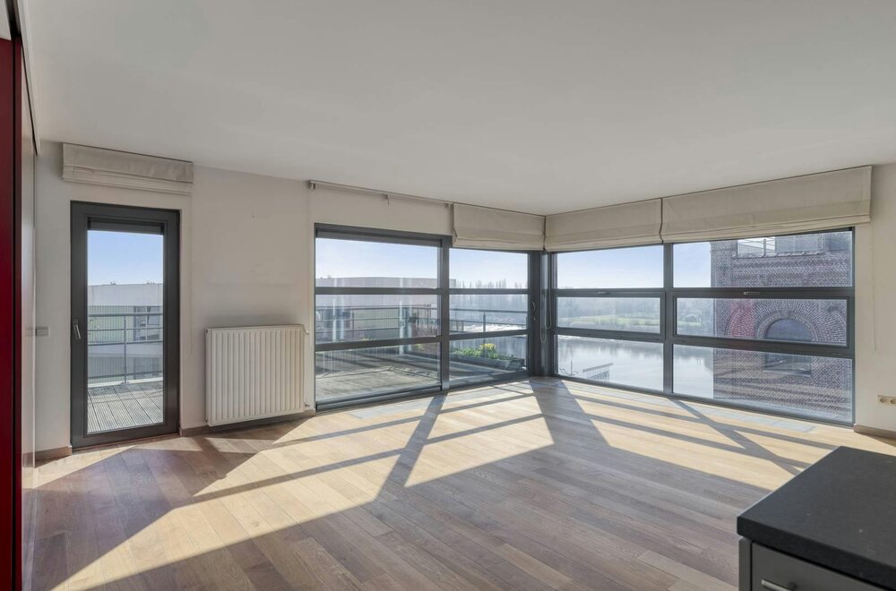 instapklaar-dakappartement-met-zicht-op-het-water-in-boom002.jpg