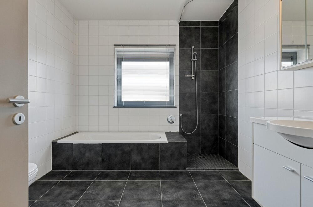 instapklaar-dakappartement-met-zicht-op-het-water-in-boom015.jpg