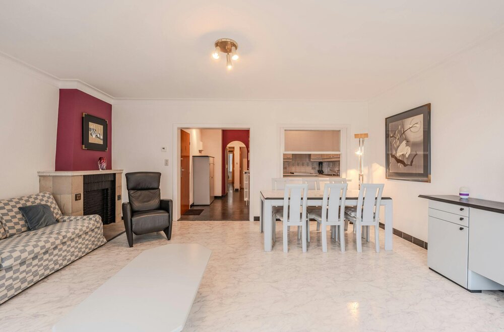 centraal-gelegen-2-slaapkamerappartement-met-zeezicht-006.jpg