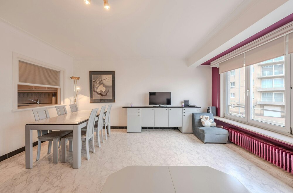 centraal-gelegen-2-slaapkamerappartement-met-zeezicht-008.jpg