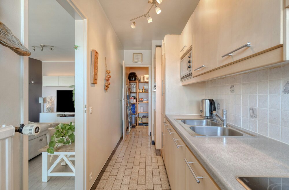 appartement-met-2-slaapkamers-terras-en-autostaanplaats-te-koop-in-hoboken008.jpg