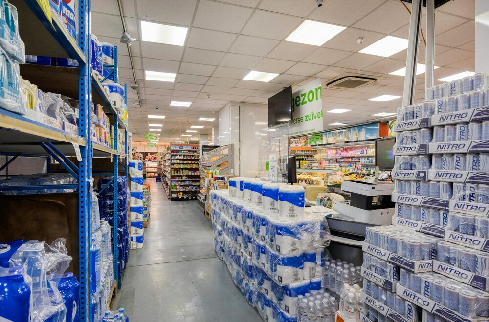 handelspand-537m-met-parking-te-koop-op-de-pauwengraaf005.jpg
