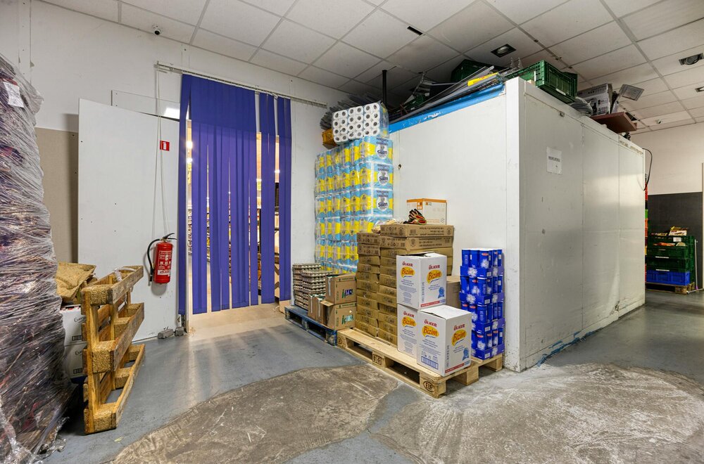 handelspand-537m-met-parking-te-koop-op-de-pauwengraaf013.jpg
