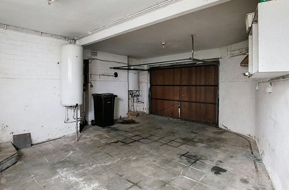 ruime-goed-gelegen-woning-met-bureau-of-praktijkruimte019.jpg
