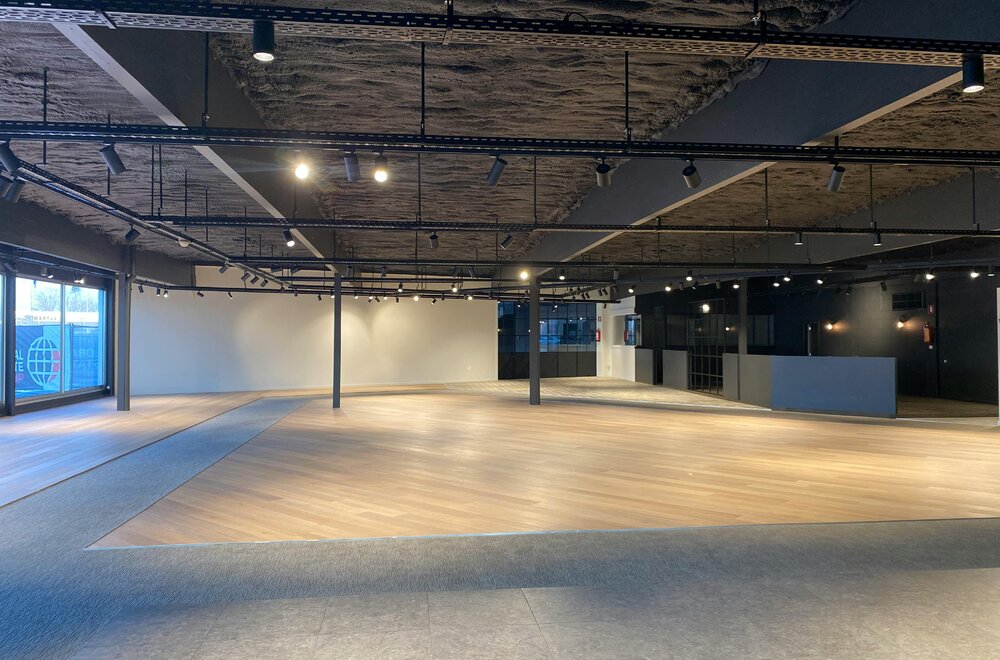 commerci-le-bedrijfssite-te-koop-langs-de-ring-te-roeselare012.jpg