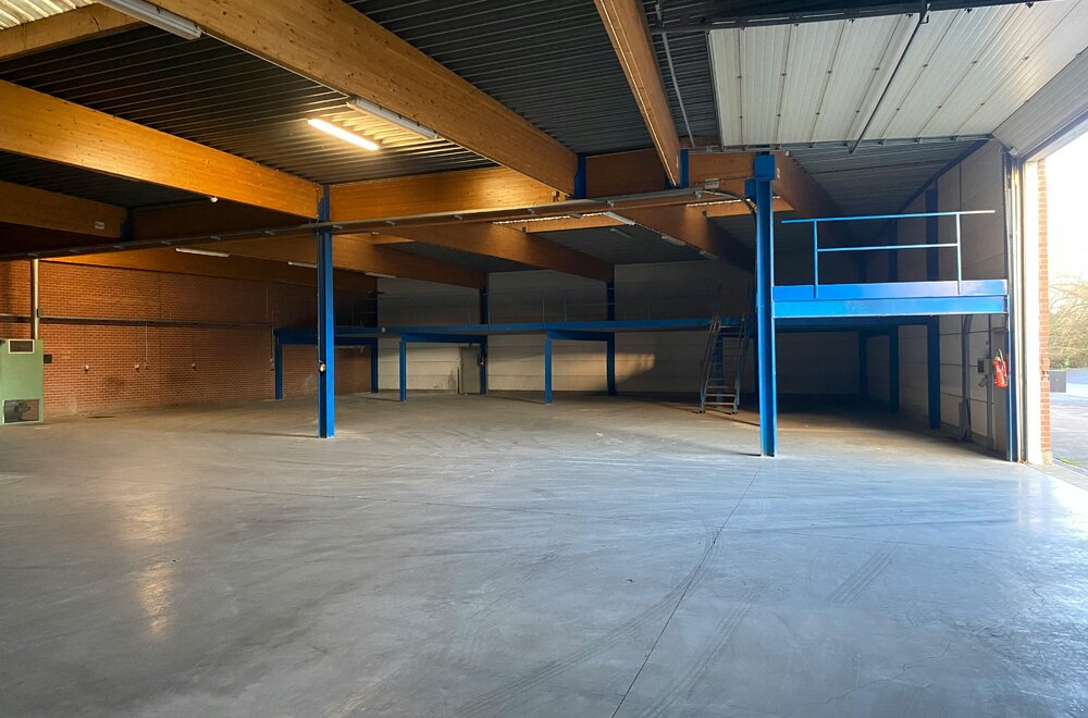 commerci-le-bedrijfssite-te-koop-langs-de-ring-te-roeselare018.jpg