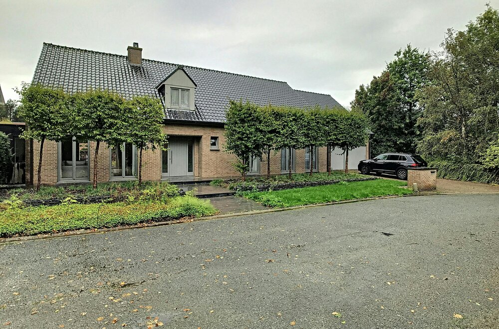 commerci-le-bedrijfssite-te-koop-langs-de-ring-te-roeselare022.jpg