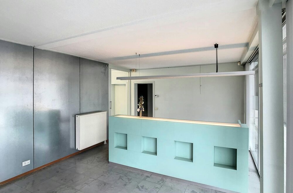 kantoor-met-loft-en-ruime-parking-te-koop-in-roeselare004.jpg