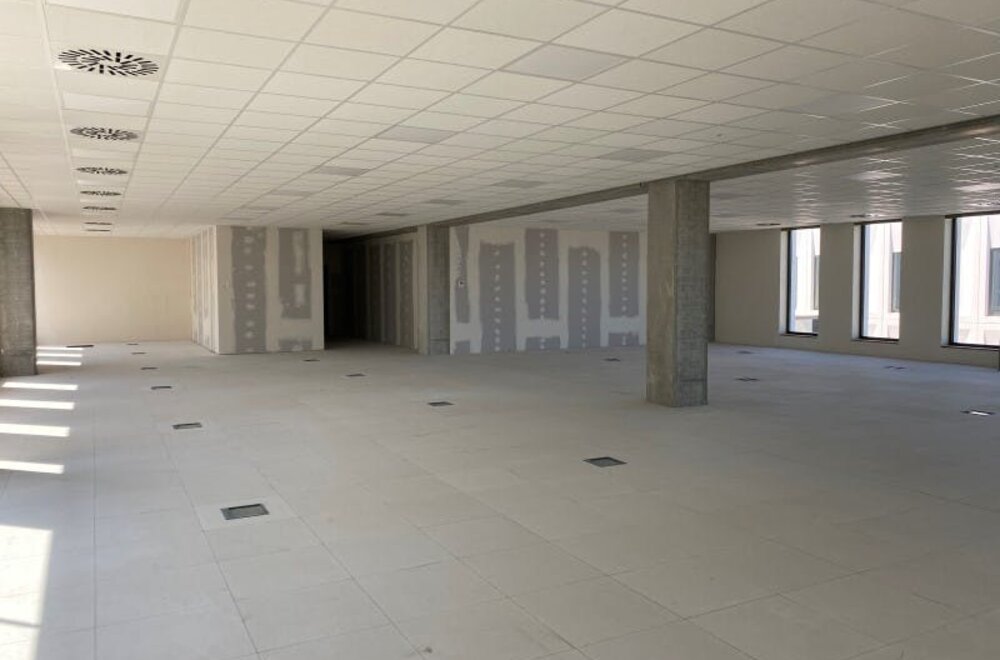 nieuwbouw-kantoor-van-ca-831-m-op-r-plaza-te-roeselare007.jpg