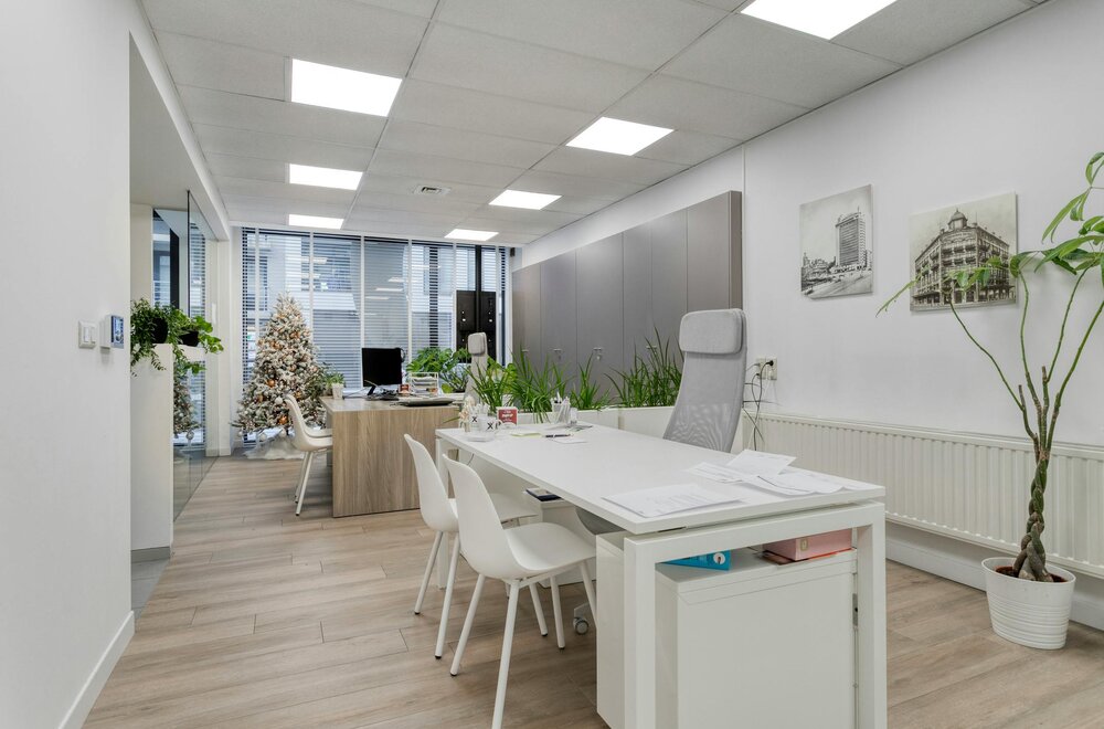verhuurde-commerci-le-ruimtes-te-koop-in-roeselare002.jpg