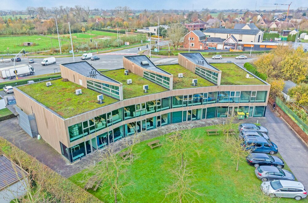 opbrengsteigendom-bestaande-uit-een-kantoorgebouw-te-koop002.jpg