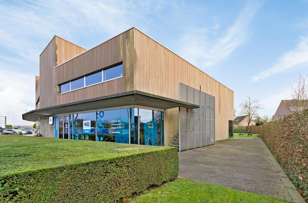 opbrengsteigendom-bestaande-uit-een-kantoorgebouw-te-koop009.jpg