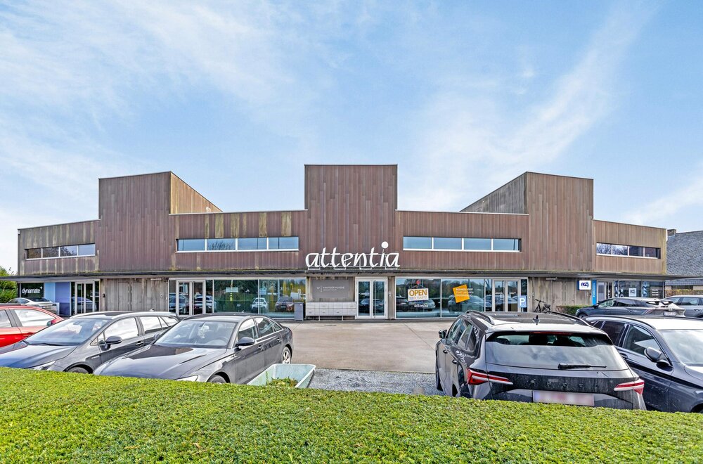 opbrengsteigendom-bestaande-uit-een-kantoorgebouw-te-koop012.jpg