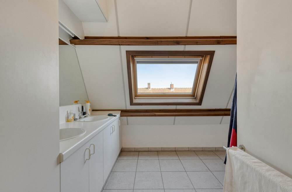 dakappartement-met-grote-garage-te-koop-in-lichtervelde010.jpg