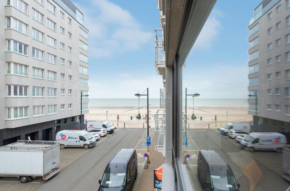 studio-met-zijdelings-zeezicht-te-koop-te-middelkerke-001.jpg
