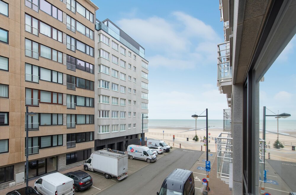 studio-met-zijdelings-zeezicht-te-koop-te-middelkerke-009.jpg