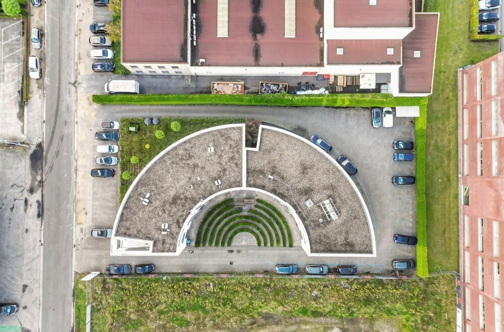 kantorencomplex-met-23-parkeerplaatsen-op-toplocatie-ten-zuiden-van-gent002.jpg
