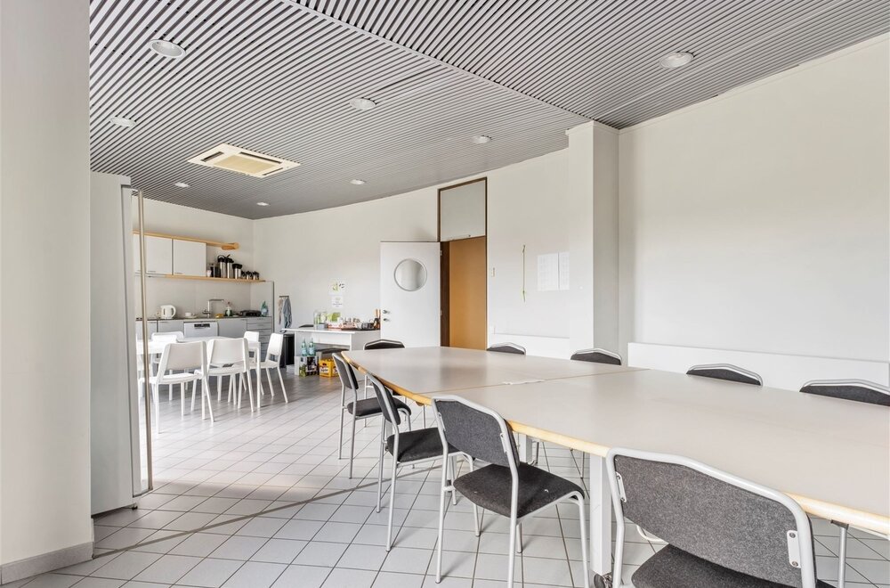 kantorencomplex-met-23-parkeerplaatsen-op-toplocatie-ten-zuiden-van-gent025.jpg
