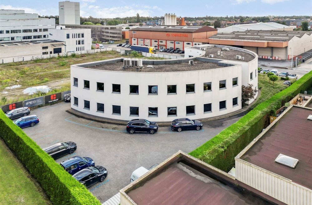 kantorencomplex-met-23-parkeerplaatsen-op-toplocatie-ten-zuiden-van-gent031.jpg