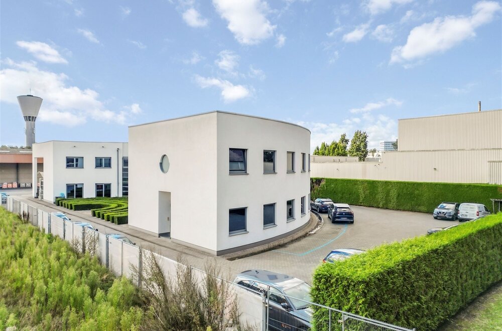 kantorencomplex-met-23-parkeerplaatsen-op-toplocatie-ten-zuiden-van-gent034.jpg
