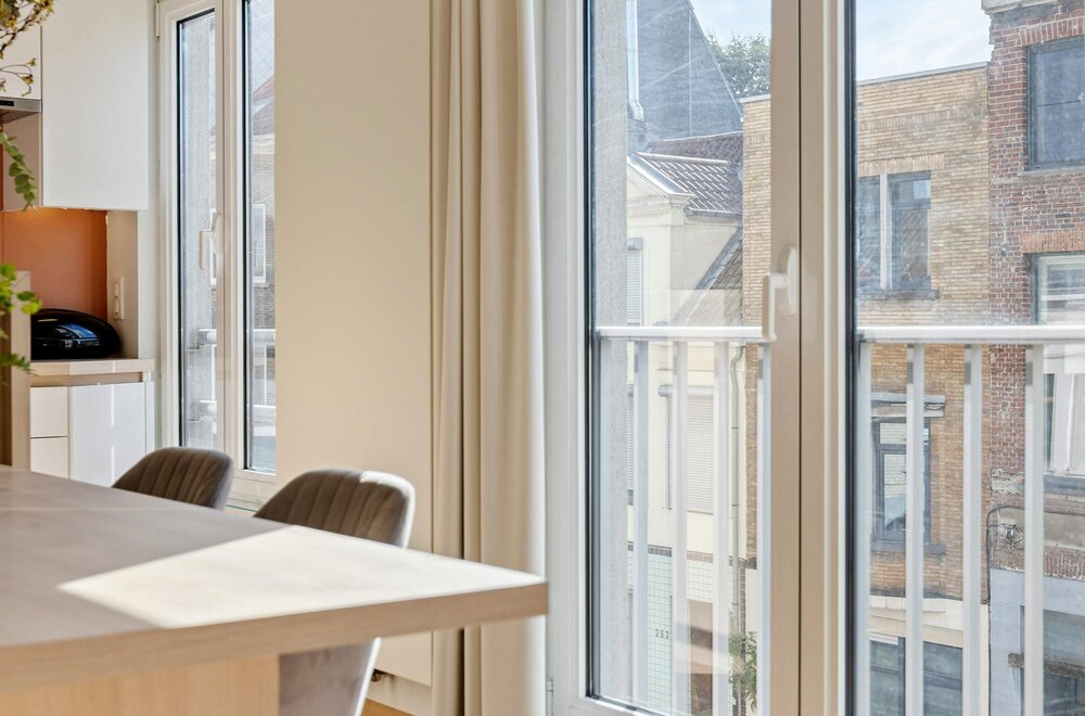 lichtrijke-duplex-met-fantastisch-dakterras-te-gent008.jpg