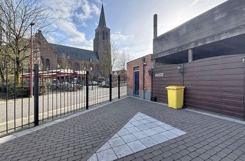 handelshuis-omheind-terras-en-garage-te-koop-rijkevorsel-014.jpg