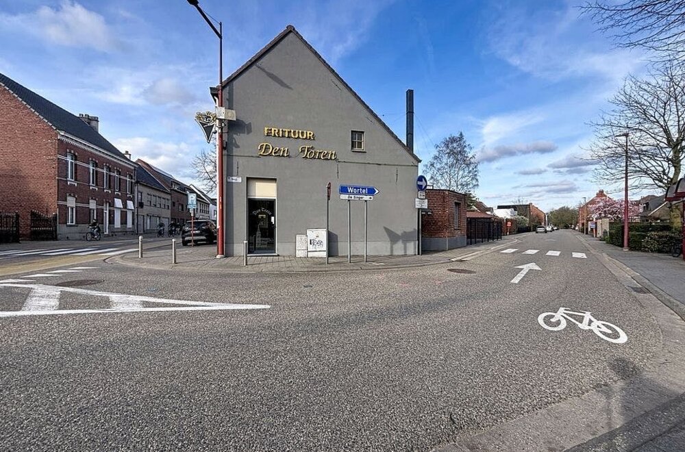 handelshuis-omheind-terras-en-garage-te-koop-rijkevorsel-018.jpg