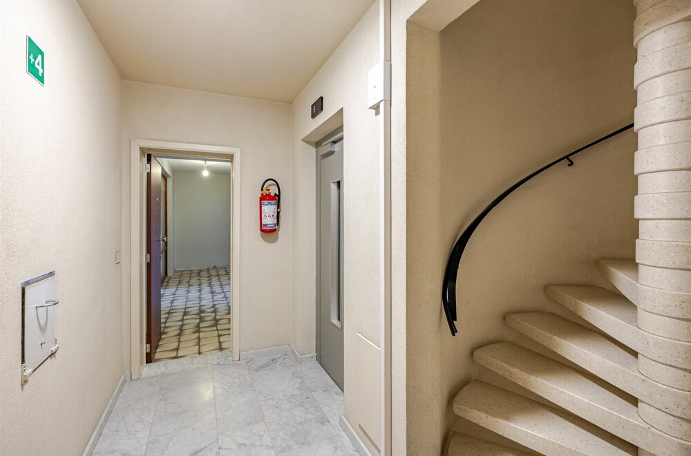 appartement-op-de-vierde-verdieping-te-hopmarkt-aalst018.jpg