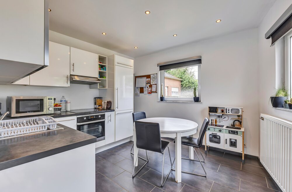 instapklare-woning-met-tuin-te-wambeek002.jpg