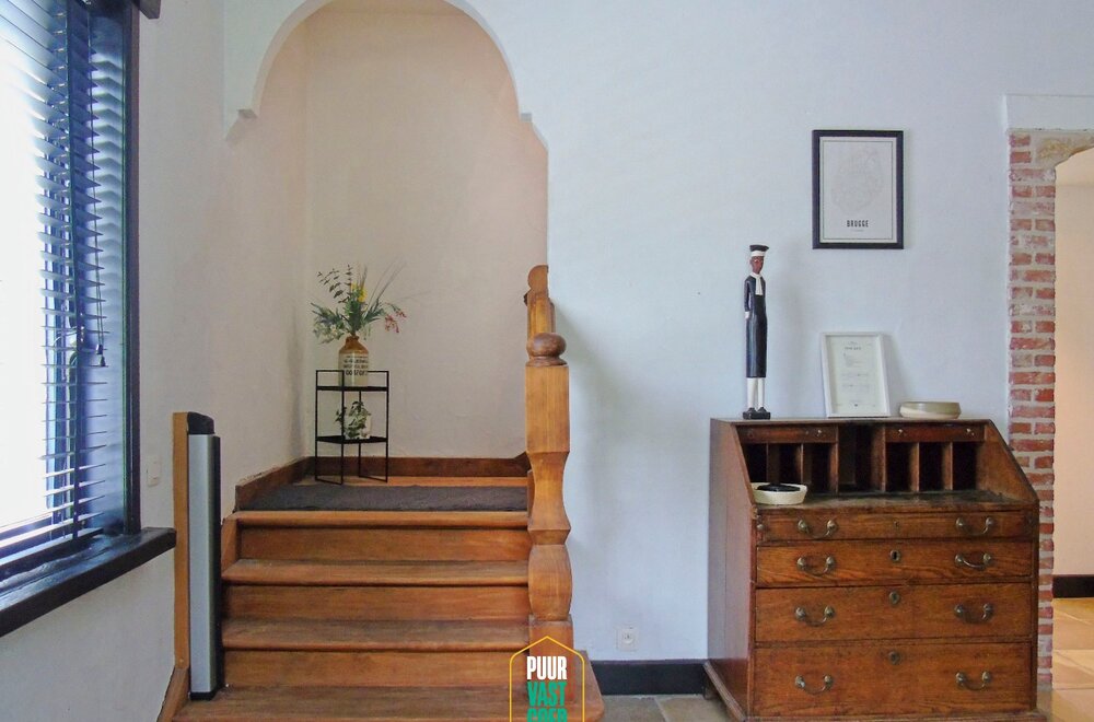 strak-moderne-renovatie-in-dialoog-met-authentieke-charme014.jpg