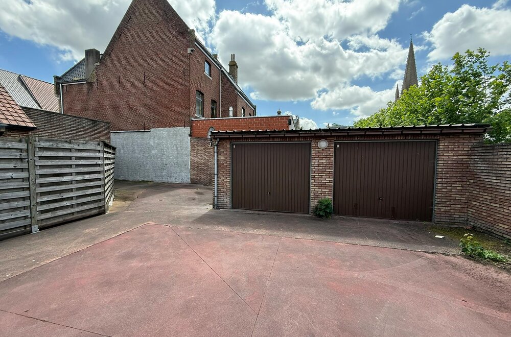 garagecomplex-met-5-garages-te-koop-in-elverdinge003.jpg