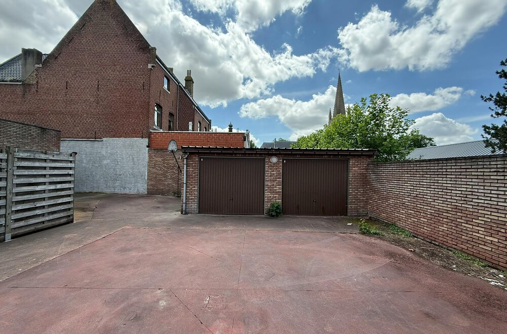 garagecomplex-met-5-garages-te-koop-in-elverdinge004.jpg