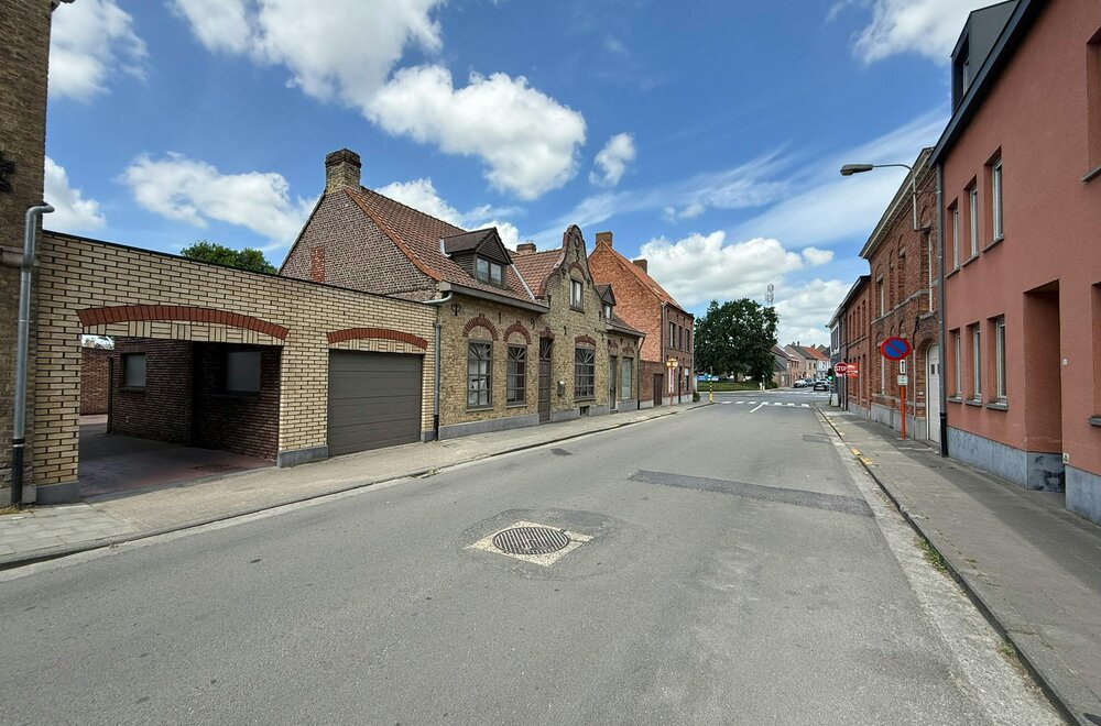 garagecomplex-met-5-garages-te-koop-in-elverdinge006.jpg