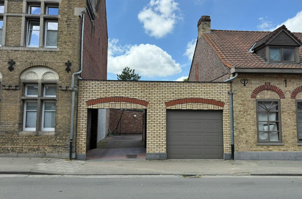 garagecomplex-met-5-garages-te-koop-in-elverdinge008.jpg