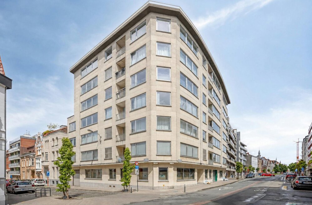 karaktervol-appartement-89m-te-koop-in-hartje-kortrijk001.jpg