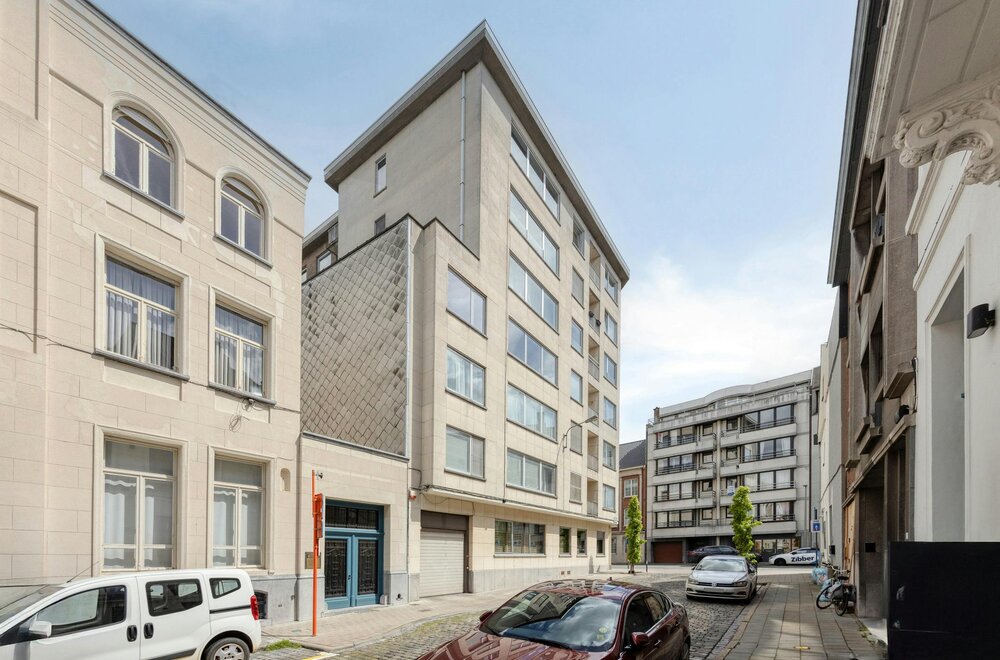 karaktervol-appartement-89m-te-koop-in-hartje-kortrijk011.jpg