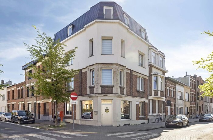 2100 Deurne